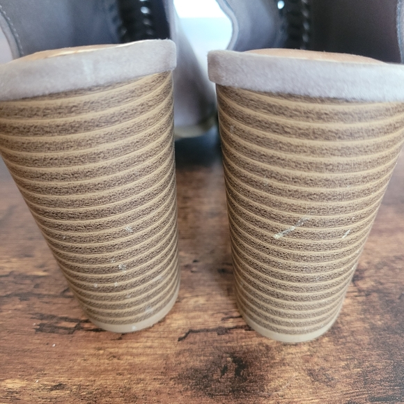 Gap size 10 Taupe braided peep toe heels - Picture 7 of 10